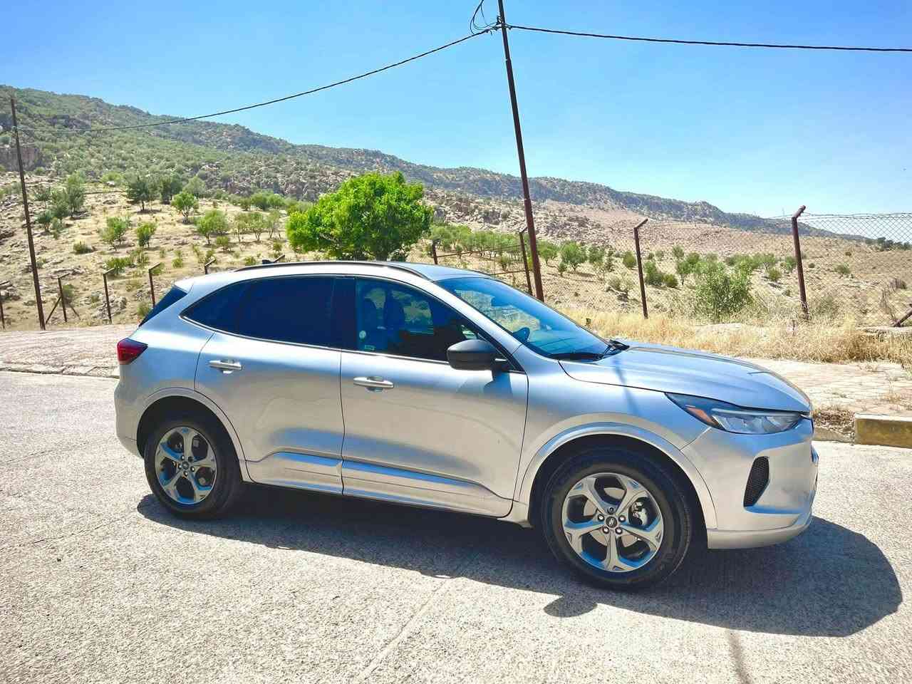 ***********
سياره كه ره قه م كراوه
🔥 Ford Escape ST-Line 2024 AWD Full Option 🔥

🤍 ڕەنگ: سلڤر
📅 مۆدێل: 2024
🛣️ ڕۆیشتوو: 34 هەزار

✅ ST-Line فۆڵ موسەفات
✅ مۆتۆری 1.5L EcoBoost Turbo
✅ AWD (دەبل ئەکسڵ)
✅ گێچی ئەلیکترۆنی
✅ شاشەی گەورە
✅ Auto Start/Stop
✅ Auto Hold
✅ لایتی LED پێش و دوا + Auto Light
✅ کۆشنی هیتەر
✅ سوکانی هیتەر
✅ کۆشنی نیو جڵد
✅ کارپلەی (Apple CarPlay)
✅ کامێرا + ڕاداری خەتی جادە + 360 Sensor

🛠 بۆیاغ:
تەنها بۆنیت و چاملغی پێشەوەی لای شۆفێر بۆیاغ کراون، بێ ناوگرتن.

✅ ئایرباگی سوکان کراوەتەوە و سیستەمەکە بە تەواوی کار دەکات.
✅ یەک دینار مەسرەفی تێدا نییە.
✅سياره كه  ره قه م كراوه

💰 نرخ: داوای بکە لە کۆمێنت، ڕاستەوخۆ بۆت دێت. 🤖

📌 VIN: 1FMCU9MN4RUA45486

📞 پەیوەندی:
*********** (/ WhatsApp)
***********

🚘 سەیارەیەکی خاوێن، جوان و ئامادەی بەکارهێنان رانية, السليمانية
