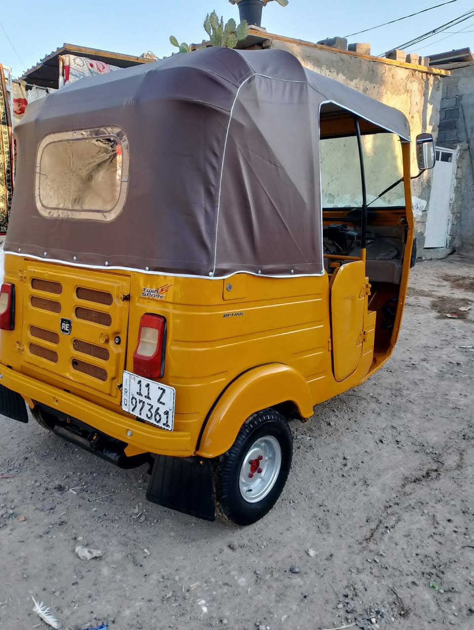 سلام وعليكم تكتك للبيع مديل 2018/11تكتك معمره جديد مكينه جديده تكتك فول رقم او سنويه وعنواني  ابو غريب الحصوة غرب جامع مديحة ***********
