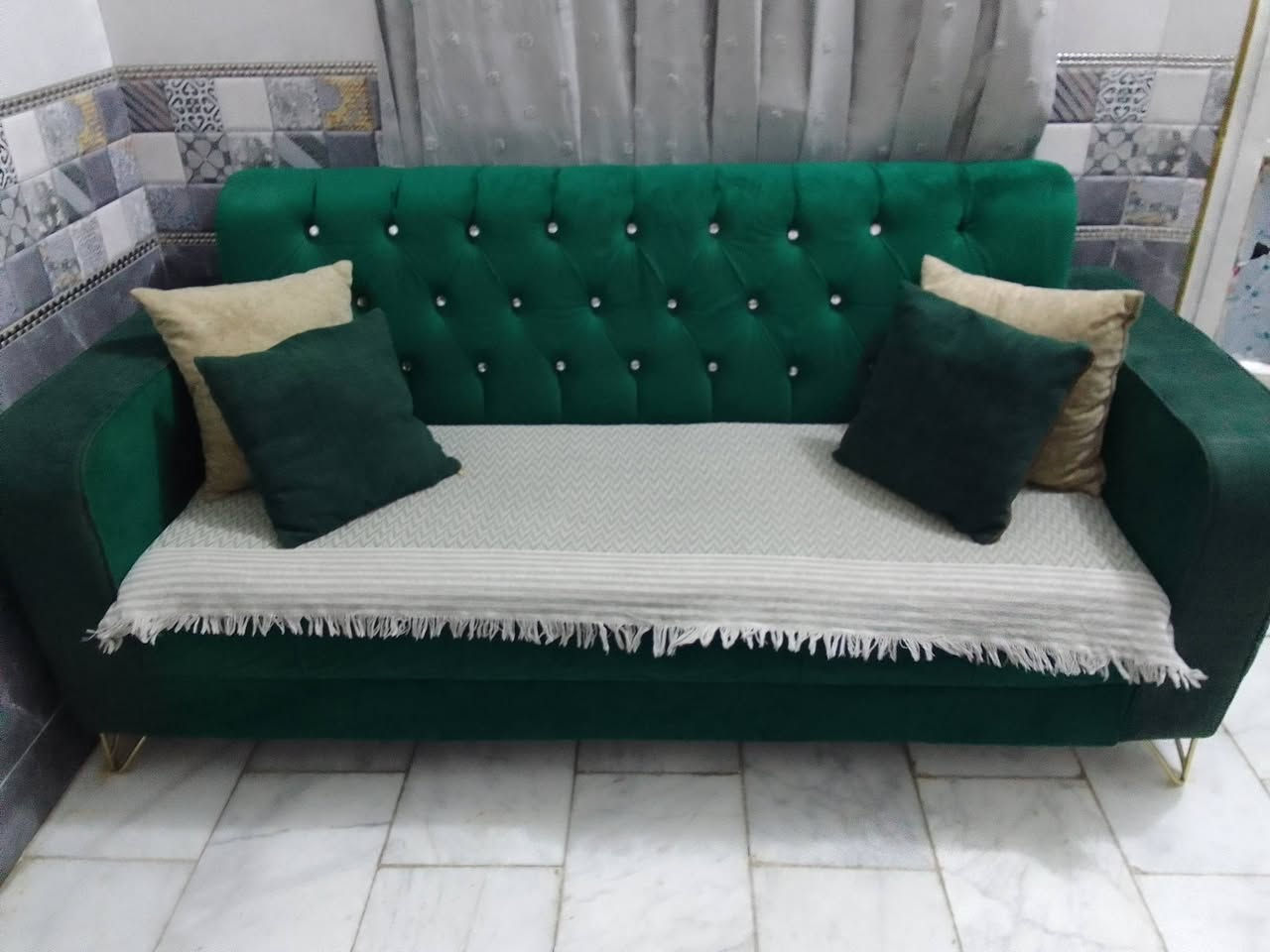 سلام عليكم
تخم للبيع وبي بعد اثنين كراسي السعر 400 وبي مجال


**إذا كنت صاحب هذا الإعلان وتريد حذفه لأي سبب، رجاءا أرسل رسالة إلى الدعم الفني**