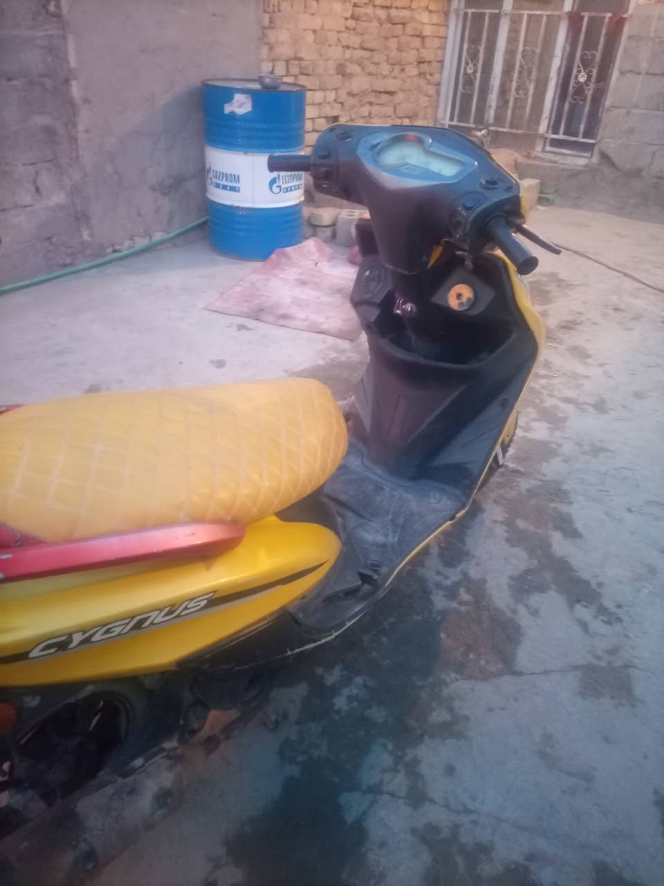 دراجه لبيع مكان مفرك سده رقم الهاتف *********** سعر 300 كامله مكمله
