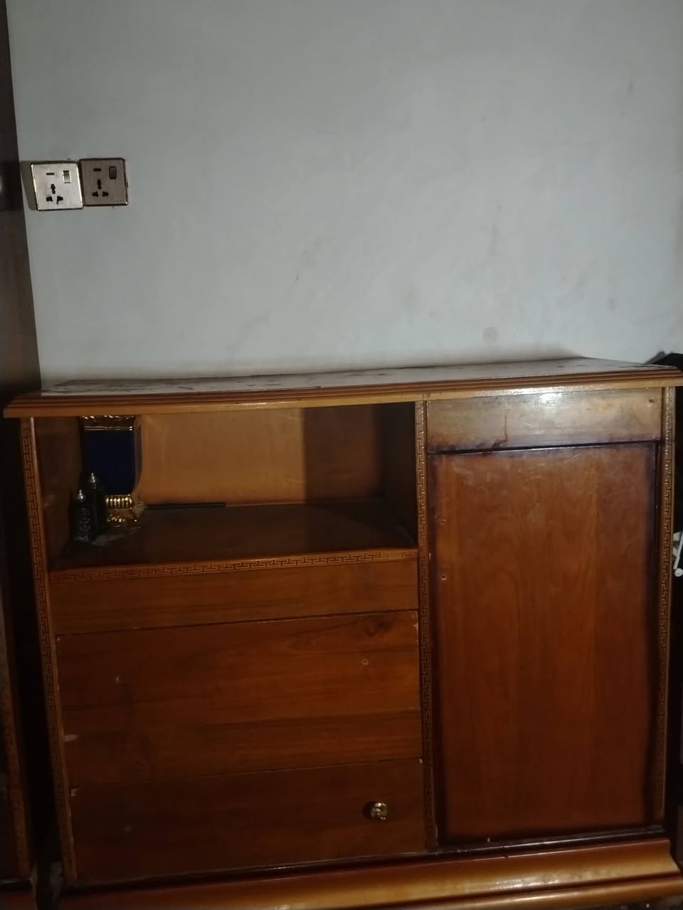 غراض للبيع كلهن ***********
