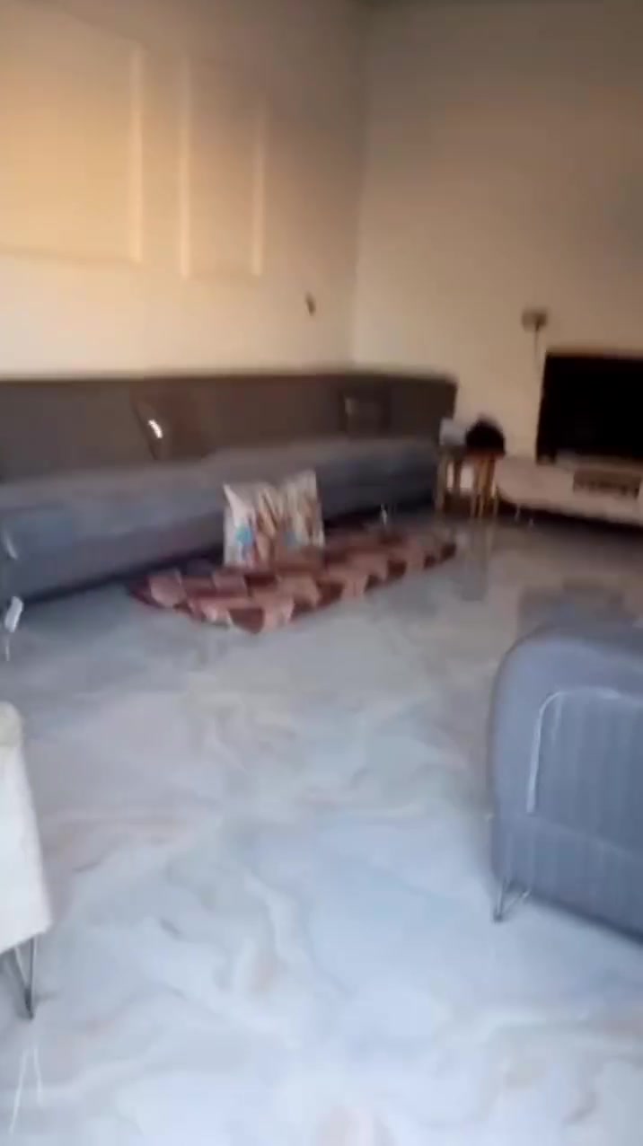 دار للبيع ركن  طابو صرف ثلاث طوابق جديد بناء درجه اولى
استقبال وهول ومطبخ حار وبارد  اربع غرف نوم كامل ع اخر حبايه

تقاطع الساده نهر الشيخ خدمات كامله مي كهرباء تبليط مجاري المساحه ١٦٠م  بلسند ١٠٠م مع فظله ٦٠م للقطعه
تفاصيل تواصل ع رقم *********** او مراجعه مكتب انوار المستقبل باب الدرب مقابيل مدرسه المساعي الأبتدائيه
