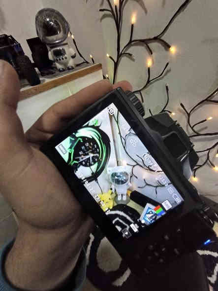 طلعتي كامرا📷 احترافيه شاشه عملاقه (لمس).. 
(غير مستعمل) جديد

هواي كن وصوني على هيج قطع خاصه اهل المجالس والحسينيات بس راحت حساباتهم ضاعت بين المحادثات..

قطعه كبس شركه☑️
يلي يريد فيدوا إليها يراسلني خاص او يدخل صفحتي توني نشرتها 🌷

للتواصل 📞 ***********
يوجد توصيل 🚕
