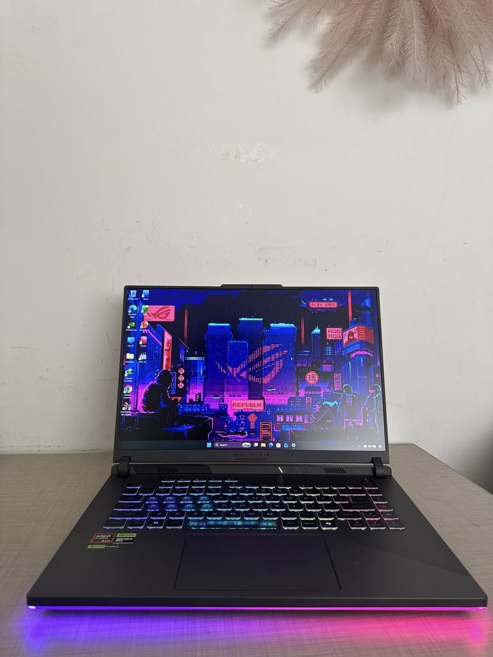 للبیع کل شیء واضح و مستعمل قلیل 

Asus Rog Strix G16
Cpu: Ryzen 9 - 8940HX (16 Core & 32 THREAD🔥)
GPU: RTX 5070 TI 12G (140WATT🥶)
Ram: 16 DDR5 5200MGHz
Hard: 1 Tera SSD NVME 
Display: 16.1” 2K LCD 165hz 
Battery 🔋: 93%
سعر راسلنی خاص 
توصیل موجود


**إذا كنت صاحب هذا الإعلان وتريد حذفه لأي سبب، رجاءا أرسل رسالة إلى الدعم الفني**