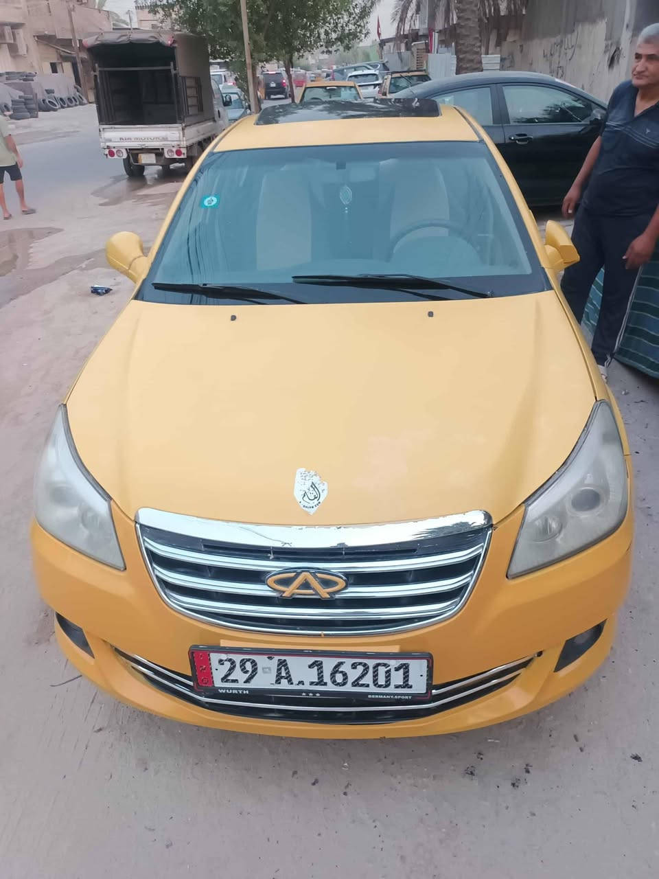 سلام عليكم شيري اي فايف ٢٠١٤ كير محرك كورله بكاجو تبريد تخم تاير نضيف رقم واسط دولي امصفره هيه او غرامات سنويته امجدده ٢٩ المكان بغداد الجديده الرقم ***********السعر ٤٥ او بيه مجال حك الجيه
