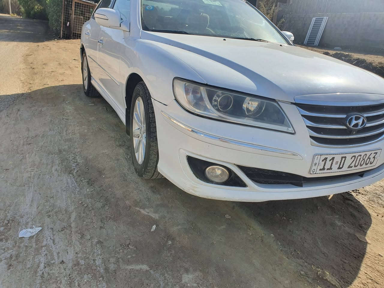 ازيرا مودل 2011 خليجي صبغ بس بنيد 

سياره جديده بسمي رقم بغداد 
فول مواصفات  

مكينه 2700 صدر جديد 
تخم تاير.  

السعر 117 وبيه مجال الاستفسار ع رقم  عنوان حله 

***********
