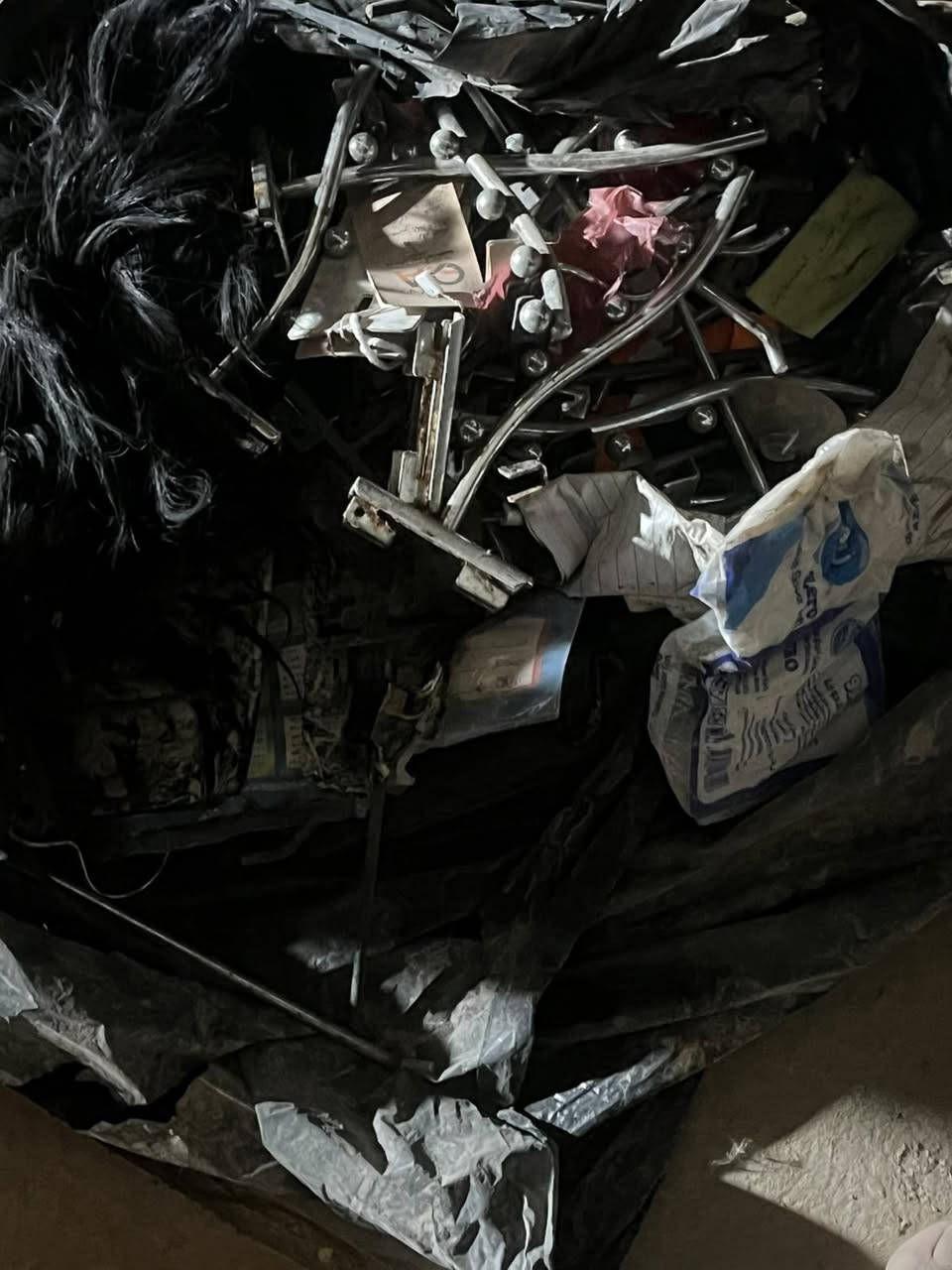 مليكانات مستخدمه للبيع قفل ١٥٠ وياها استاند قصير عدد اثنان وزناجيل


**إذا كنت صاحب هذا الإعلان وتريد حذفه لأي سبب، رجاءا أرسل رسالة إلى الدعم الفني**