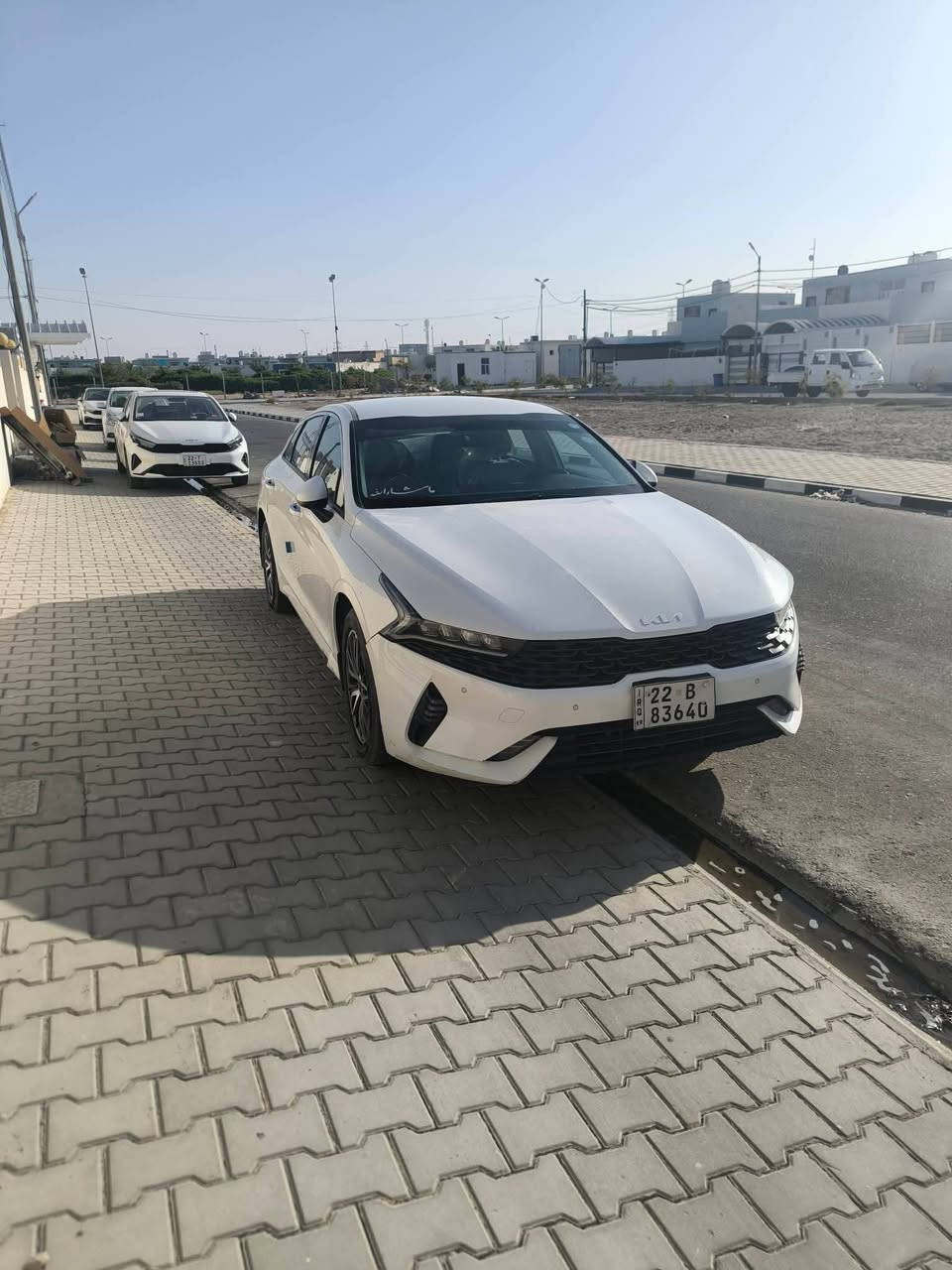 سلام عليكم .k5.  (اوبتما) خليجي.  2023  محرك 2000 دوش المرغوب .   فول عدا بنوراما. 3بصمات شاشه بلادي ابل كار بلي اندرويد اوتو 5وضعيات قياده تشغيل عن بعد ويل كروم كشنات جلد ابيض وحضن. منافذ خلفيه 2  كشن كهربائي بگ لايت منفصل المرغوب . مواصفاتها معروفه    كفاله عدا شخطين زغار. وبيها بارد شبر مسحوب بي دي ار   رقم دولي اربيل  سونيه جديده. شرط تحويل. ووكاله.  سعرها 197 وبيها مجال بصيط.  ماشيه 180تقريبا.  مكاني نجف حي النداء. ***********
