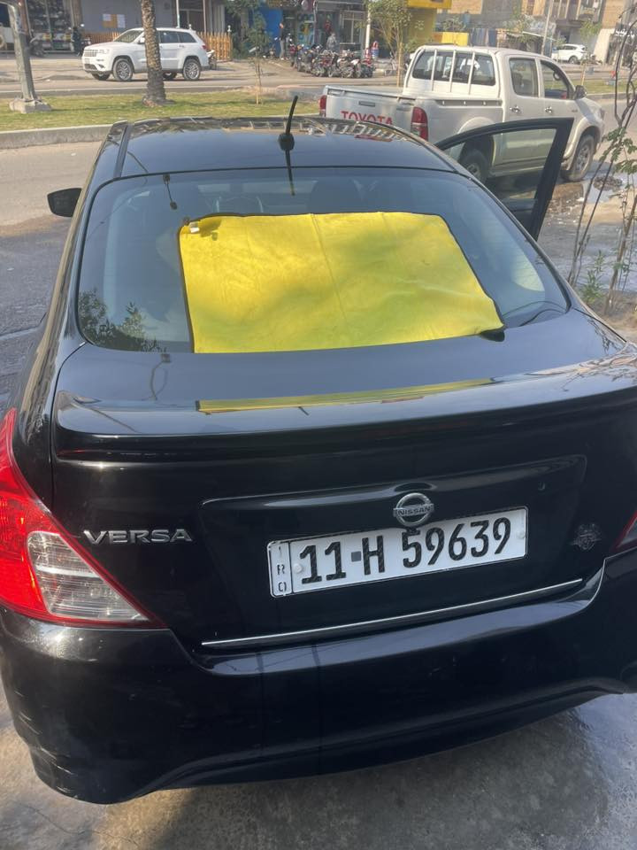 السلام عليكم
نيسان فيرسا موديل 2018 لون اسود 

مكينه وكير خير من الله كفاله 

قطعتين مبدل بنيد وجاملغ ايسر 

دواخل نظيفه مابيها نقص 

شاشه 

تبريد شغال

تخم تاير البقيه مثل ماموضح بالصوره ماشيه 63 

سياره خير من الله الله شاهد 

بااسمي تحويل ثاني يوم 

مكاني بغداد حي العامل السعر 93 بيها مجال بسيط 

متواجد فقط ماسنجر  او واتساب ***********
