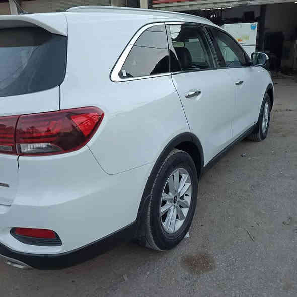 السلام عليكم 
للبيع 
كيا سورنتو موديل 2019
وارد امريكي 
حادث بنيد ودعامية فقط تبديل بدون ارباكات وراديترات كلة بلادي 
ماشية 118،000كم
محرك 4 سلندر GDI
رقم بغداد باسمي تحويل ثاني يوم 
سيارة مكفولة من  كلشي 
كير محرك على حاله الشركة 
مواصفات ،
كشنات جلد 
كشنات تدفئة 
7 راكب
ليد نهاري 
شاشة وسطية 
بصمة تشغيل 
مانع انزلاق ESP
قطعتين تبريد
وبعد مواصفات معروفة  
 
سيارة مكفولة من كلشي 
للاستفسار 
***********
***********
               السعر (190)
وبيه مجال
