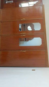 غرفه اخشاب • استعمال قليل • سعر خاص