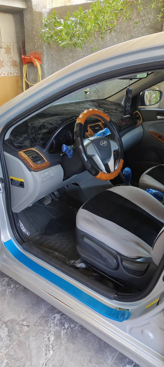 اكسنت للبيع موديل 2014 وارد امريكي مابيها اي نقص كير مكينه صدر تخم تاير كله جديد رقم ديالى انكليزي بدون صبغ أو ضربه السعر 105 وبيها مجال مكان ديالى بعقوبه
***********
