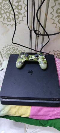 بلي 4 سلم مهكر نضيف ممفتوح ويا جوستك 1 و4 لعبات بيس+ god of war كولف د...