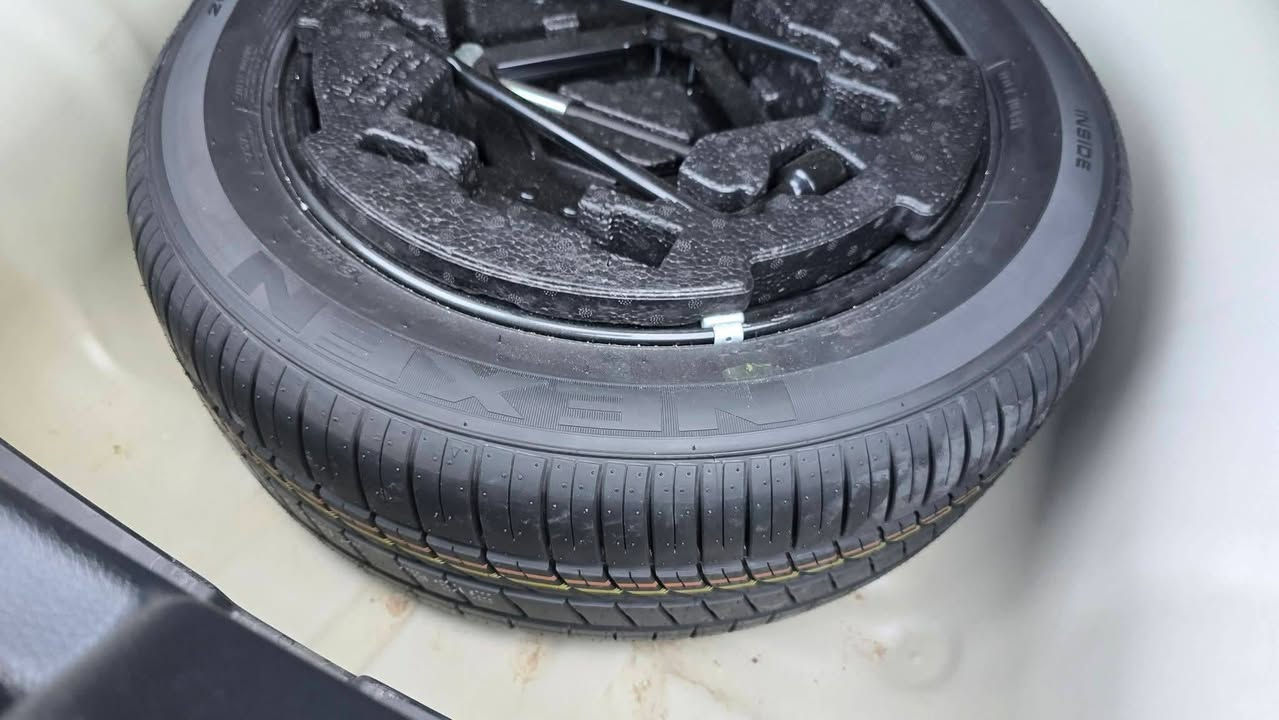 للبيع كيا سيراتو موديل 2024 رقم انكليزي بغداد باسمي محرك 2000 داخل بيجي ماشيه 35الف سيارة بيها نص جاملغ امامي صبغ بدون فتح والباقي مكفول السعر 168وبيها مجال بسيط للاستفسار اتصل ***********
