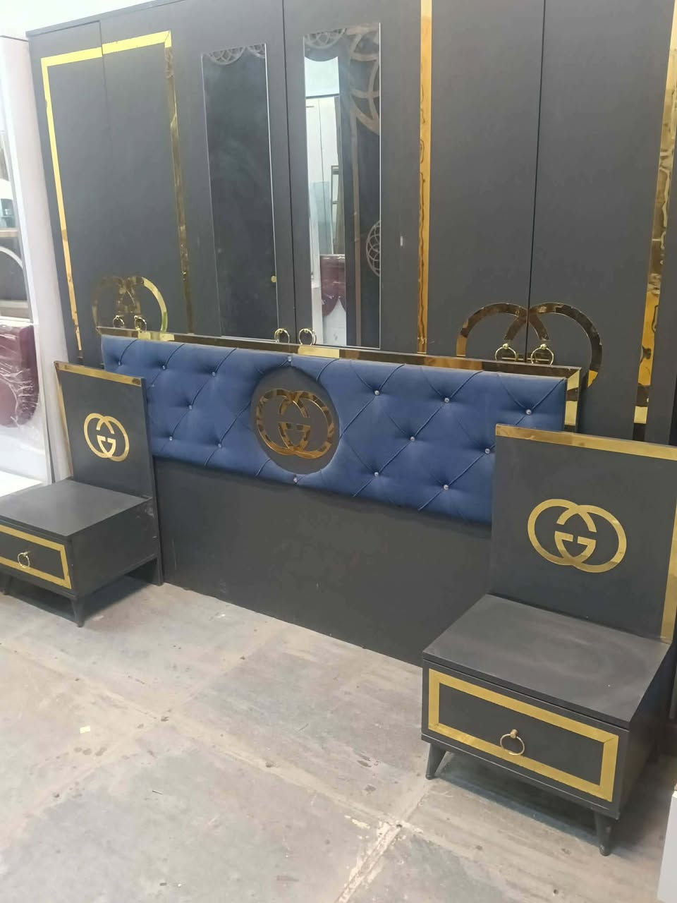 غرفة نوم مستعملة🇹🇷
 نضافة 95 ٪💯فول نضافه
عدد القطع /5
نضام /ابؤاب💢
سعرها/450/475💸
شد ونقل داخل بغداد مجاني🚛
يوجود توصيل محافضات 🚛


**إذا كنت صاحب هذا الإعلان وتريد حذفه لأي سبب، رجاءا أرسل رسالة إلى الدعم الفني**