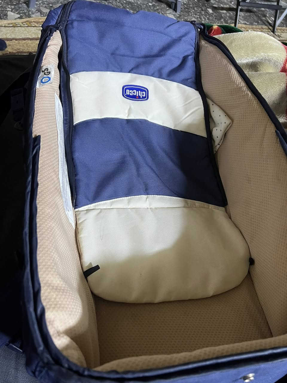 السلام عليكم غرفة نوم تركيه للبيع ودوشك اسفنج نفرين مع دوشك طفل وكريكوت طفل جيكو  .للاستفسار موجود خاص او وتساب ***********
