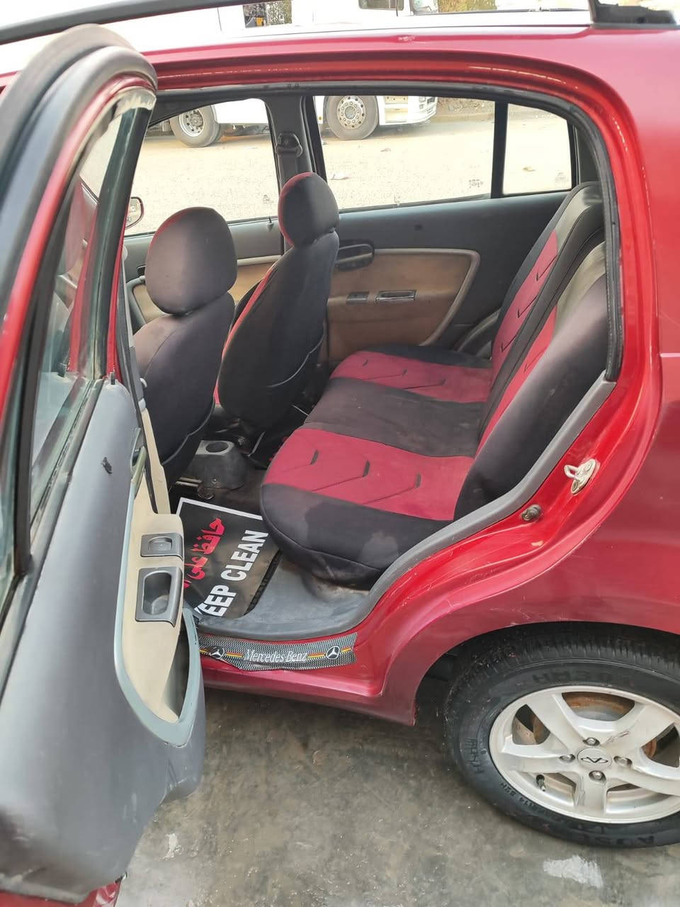 السلام عليكم شيري a1 موديل 2012رقم بغداد أنكليزي بأسمي تحويل ثاني يوم السعر 26وبيه مجال بسيط *********** العنوان الشعب
