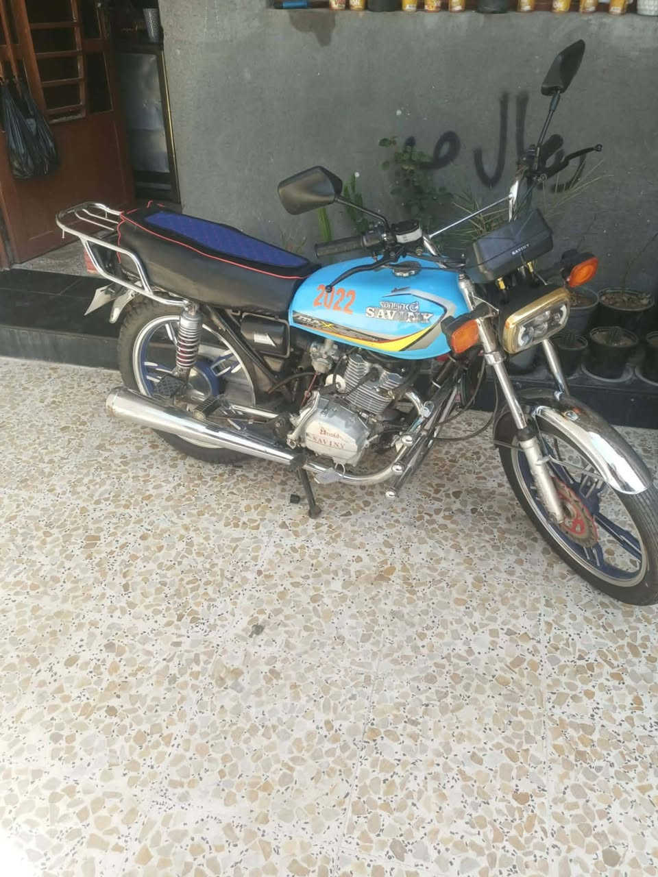 سلام عليكم شباب
دراجه إيراني موديل 22
للبيع او مراوس ب أحدث
دراجه مكمركه كامله قرص واصل للمرور باقي بس استلام لوحات
لشراي يتصل عله هاذ رقم *********** او مراسله واتساب
