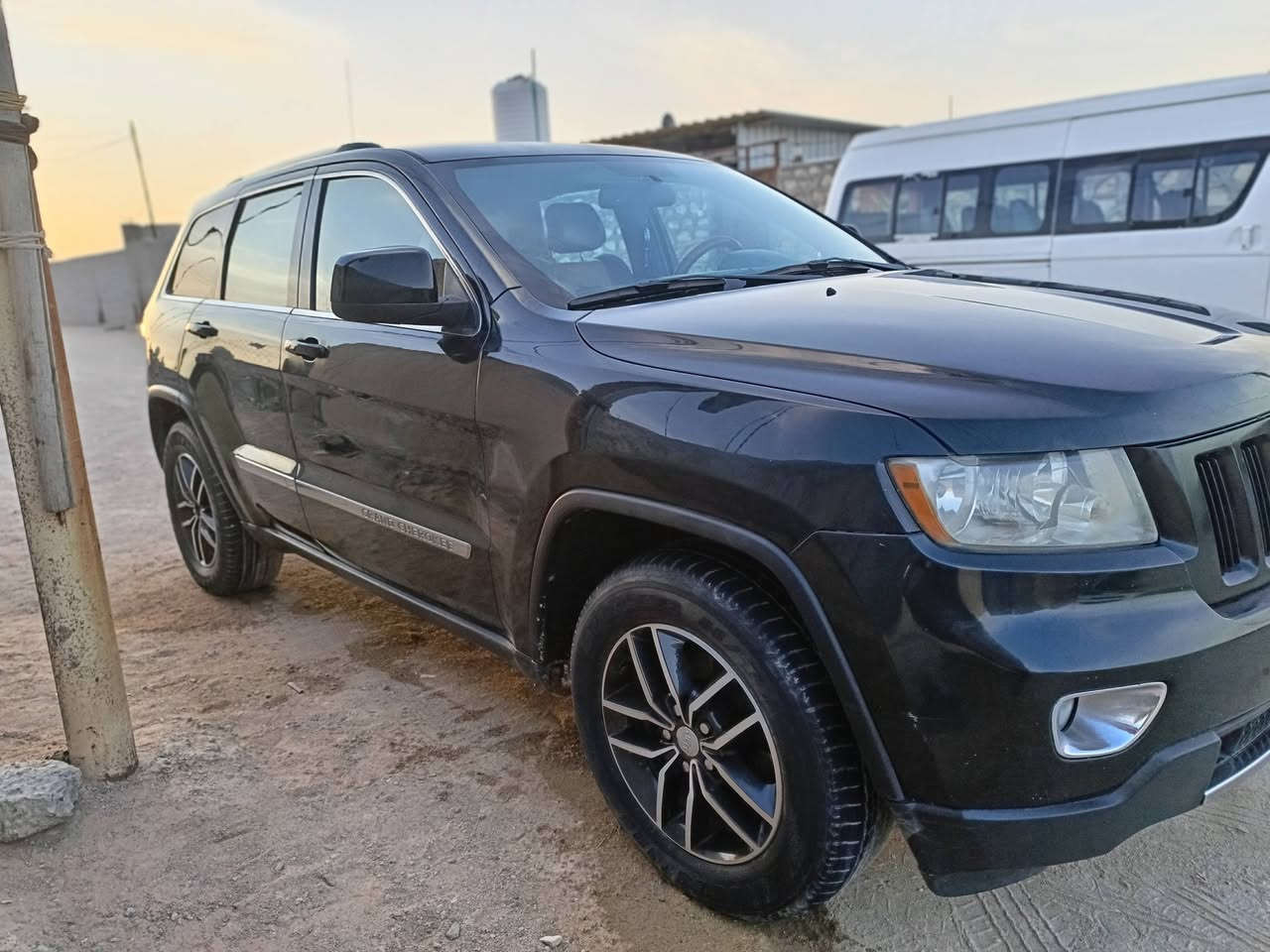 للبيع جيب موديل 12 رقم انبار مشروع وطني سياره جاهزة مكينه كير حداديه تخم تأير جدد تبريد ثلج مكينه 6 
كفاله من الضربه والتبديل بيه رشات جماليه 
سياره جاهزة أو جديده. 
السعر. 123 أو بيه مجال قليل 
‏‪***********  مكان طريق كربلاء نجف عمود 250
غير متواجد نت
