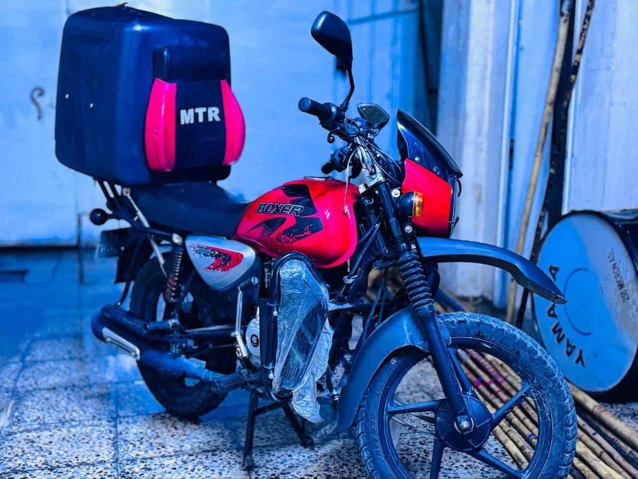 سلام عليكم
بوكسر مرقم اربيل مديل 24 طابه ب25
مكينه ما مفتوحه اببدد سبانه ما مخلين عليها 
دراجه مكفوله كفاله عامه من كلشي بيها 
السعر 2٫900 
العنوان :- بغداد - الطالبيه - قرب كلية الأداره واقتصاد
للأستفسار :- ***********
