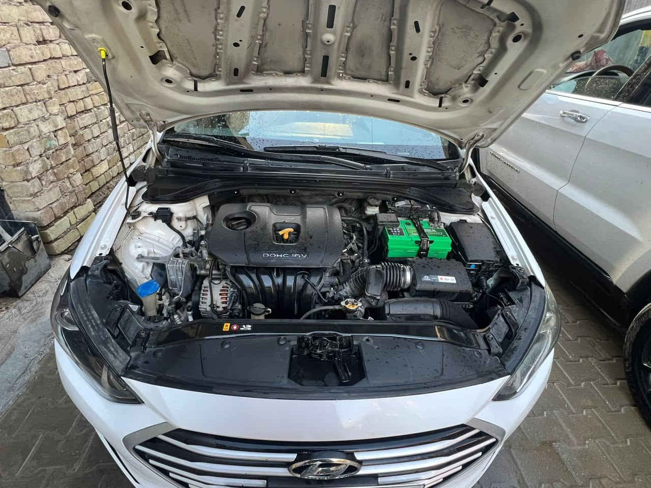 سلام عليكم الانتره 2017 خليجي رقم بغداد بسمي السونار بل منشور السعر 137 وبيهه مجال رقم *********** مكان السياره بغداد الشعله
