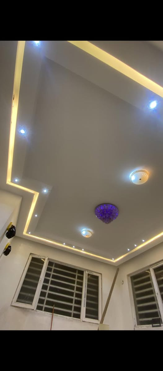 🎨 تريد بيتك يرجع جديد؟
شغل صبغ احترافي
ترميم ومعالجة رطوبة
تصليحات كهربائيات
🏢 مكتب أرض بغداد
بإدارة حسين الربيعي
📍 الخدمة داخل بغداد
📞 ***********
شغل نظيف… سعر مناسب… والتزام بالوقت ✅
