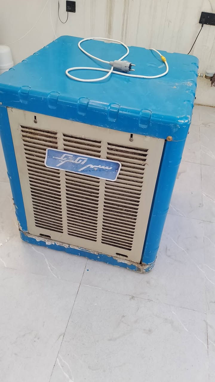 مبردة سوبر الكترك شغالة سرعتين  سعر (90 الف) المكان حي الزوراء 55
***********
