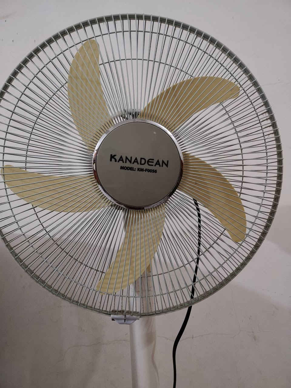 مراوح تشتغل كهرباء وشحن  نظيفه سرعتين الحجم الكبير سعر الوحده 45 وبيهن مجال بسيط


**إذا كنت صاحب هذا الإعلان وتريد حذفه لأي سبب، رجاءا أرسل رسالة إلى الدعم الفني**