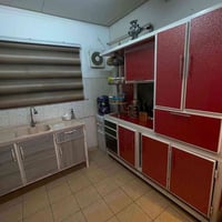 كاونتر ملحق مترين+ سكن مرمر متر ونص 07855394778 سعره 350 وبي مجال