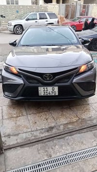 السلام وعليكم ⚫️تويوتا كامري 2022 SE   ⚫️محرك  2.500 / فور ويل  ⚫️4 سل...
