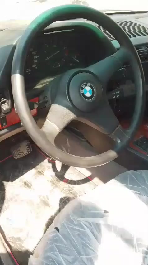 السلام عليكم بي ام للبيع او مراوس بجمسي فحل 8براغي سياره خير من الله مابيه نقص ابره مكان السياره كربلاء طويريج هذا رقمي مامتواجد ع لفيس بيع او مراوس بجمسي فقط ***********
