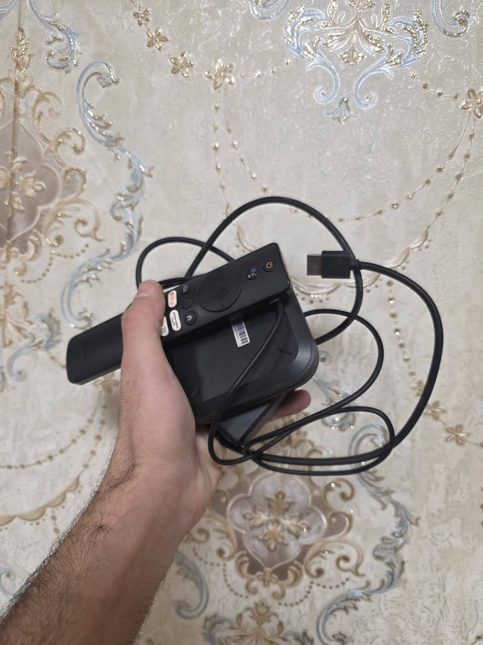 شاومي tv  مستعمل قليل جدا  مع شاشة حجم ٤٢  بيها سواد قليل من جوة .. سعرهن 75 قفل ماعندي توصيل مكاني شعب شارع الصحة ***********
