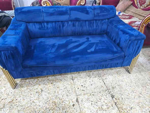 تخم تركي سرير قلاب 10 مقاعد نظيف 
سعره 420 وبي مجال لبياع 
يوجد توصيل بكروه ب واتساب
***********
