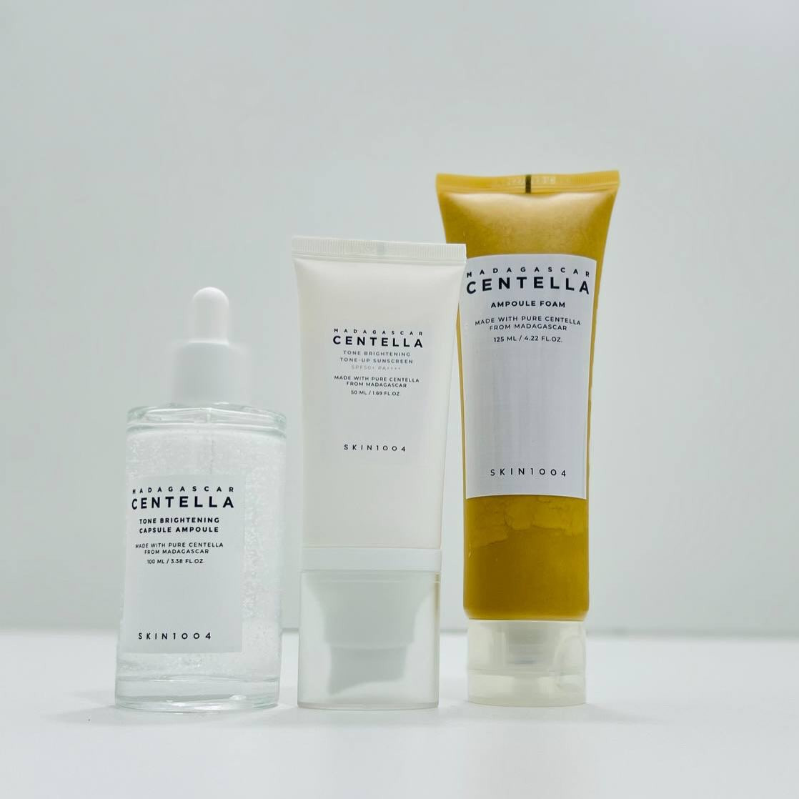 ✨ عرض ثلاثي كوري من Centella ✨ لتفتيح البشرة وأزالة الرؤس 🇰🇷 🇰🇷
روتين متكامل ينطيج حماية تنظيف توحيد لون البشرة ⚡⚡
🧴 غسول سنتيلا
ينظّف بعمق ويعالج الرؤوس والمسام بدون ما ينشف البشرة. 
🧴 سيروم سنتيلا
يعالج التصبغات وآثار الحبوب، يوحّد لون البشرة ويزيد النضارة. 
🧴☀️ واقي شمس سنتيلا الكوري 
ترطيب + حماية يومية من الشمس spf 50🛡️✨

📩 للحجز والاستفسار راسلينا عالخاص 🫶🏻


**إذا كنت صاحب هذا الإعلان وتريد حذفه لأي سبب، رجاءا أرسل رسالة إلى الدعم الفني**