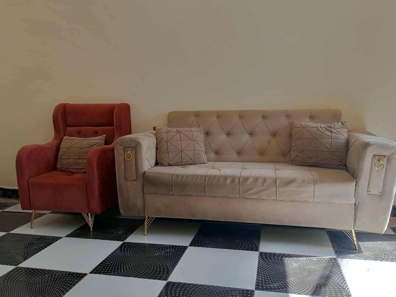 شقة مؤثثة لايجار شارع 80 نجف خلف اسماك غرناطه للاستفسار *********** واتساب
