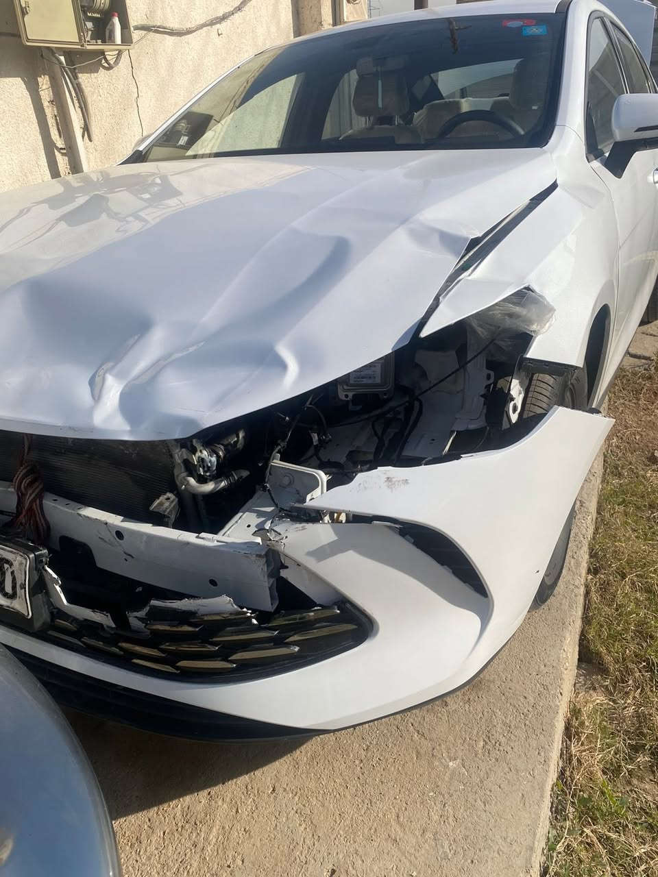 السلام عليكم BYD 2025 رقم بغداد بعدهة زيرو
عله حادثهة السعر 95 العنوان بغداد الدوره 

‭0773 269 7220‬
