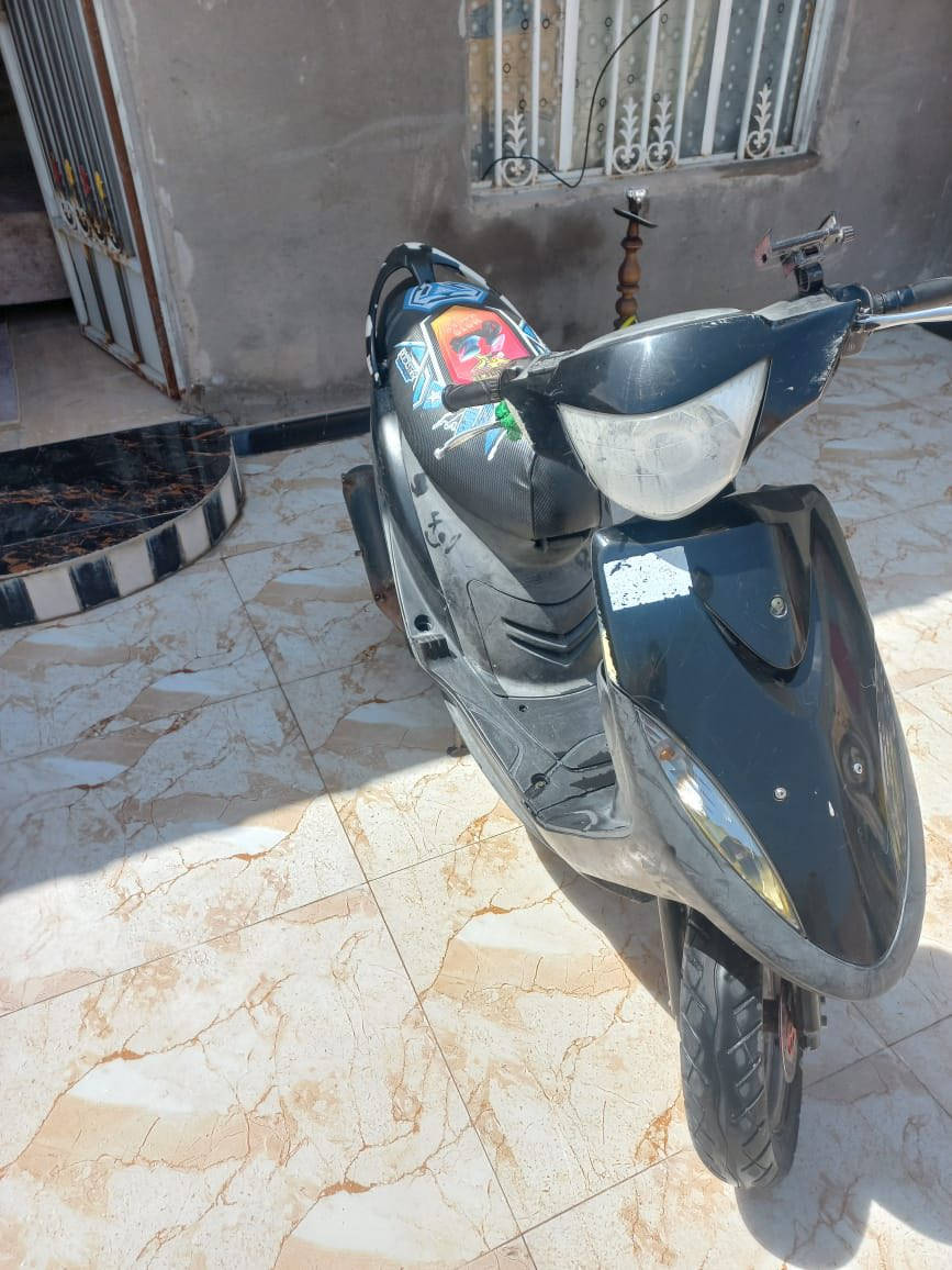 السلام عليكم دراجه ماكس عدله للبيع ما مفتوح بيه برغي مال رمبه دراجه كهربائيات كله شغاله سلف  دكت هندر الله شاهد مكينه خرسه ما عوزه اي شي شلعته تآكل الكاع سعر ٨٠٠ وبيه مجال مكاني البصره الزبير هذا رقمي بي واتس اب ***********
