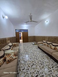 بيت لبيع بشارع المطار الجديد المساحه ١٥٠متر يحتوي على غرف٢ وصاله ومطبخ...
