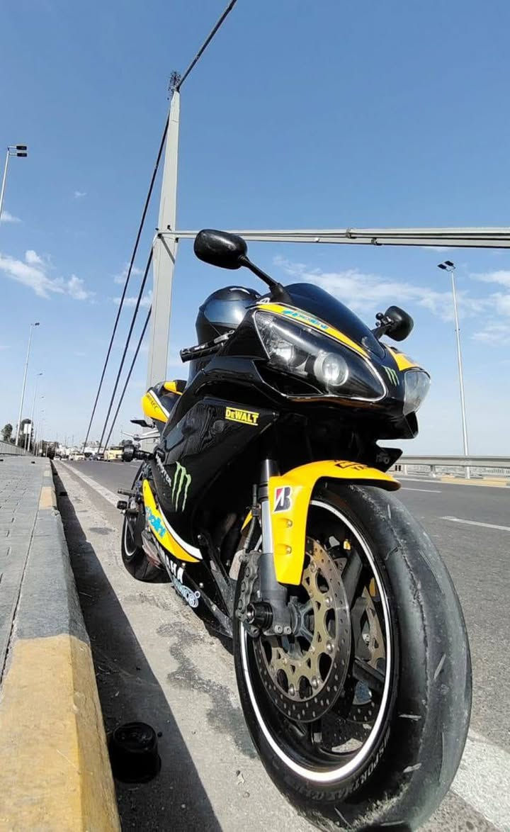 سلا عليكم مكلف بل نشر R1 1000 موديل 2008  نقصه كفر الأيسر طار  وبيه صوت عينه مال كلج وين ما تريد توديه تفحصه افحصه اذا تكلولك غير العينه ترجعه الدراجه الدراجه محركه ستوك مكفول بيه تزويد من اليابان حلو قليل  سعره 43ورقه وبيه مجال شي قليل رجاء مو شراي لا تتصل ***********
