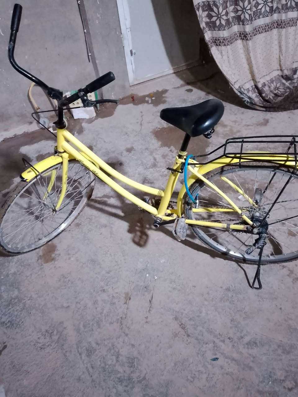 باسكل بطه للبيع حجم 26مكاني كوفه براكيه شارع مطار قديم ***********
