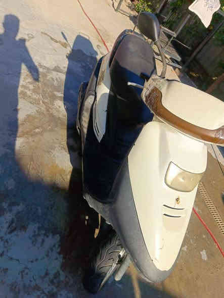 السلام عليكم فراشه للبيع شغاله خير من الله السعر ٢٥٠  وبيها مجال بسيط محتاج وريد ابيعها ورجائاا لحد يكسر بحلال العالم  الشراي يتصل ***********
