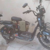 دراجة شحن حجم 20خمس بطاريات نضيفة السعر 250وبيه مجال االاتصال 07705534...