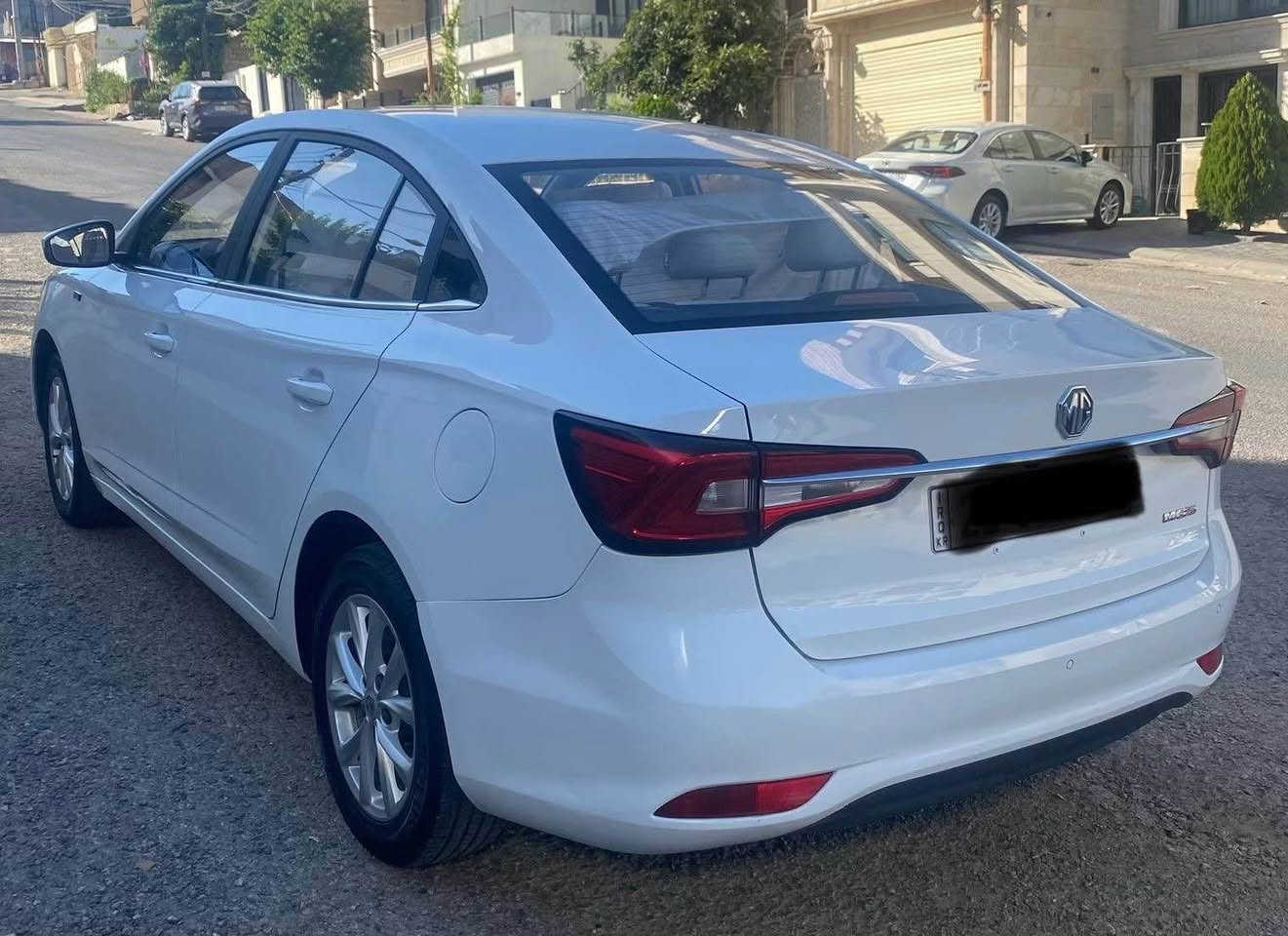 بە ناوی خوای گەورە 
Mg5 comfort 2024

مواسەفات كۆمفۆرتە هیچی نیە 
سەیارەكە زۆر پاك و جوانە 
١١ هەزار ڕۆشتوە 
سەیارەكە زەمانی شەریكەیە
سعری ١٠٧ گەڵا و معامەلەیەكی كەم
لە سلێمانیە سەیارەكە تكایە گەر مشتەریت تەلەفون بكە 
*********** السليمانية, العراق
