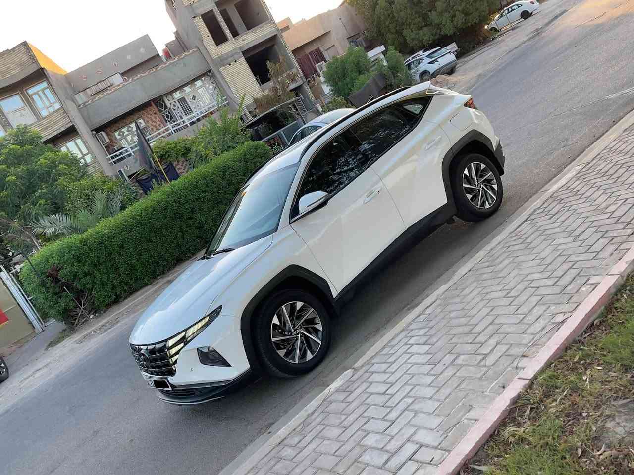 السلام عليكم هونداي توسان موديل 2020 خليجي شكل 2021 صبغ فقط البنيد وبيه بارد بين البابين شبر

***********

بسمي هزه وسنويه ورقم جديد مواصفات السياره فول عده البانوراما 

بصمه 

محرك 2000 دوش مامفتوح بلادي

كشنين كهربائي 

فول تحكم ستيرن 

شاشه كامره خلفيه 

شاشه ابل كار بلي 

هاند بريك دكمه 

لد امي لد خلفي

حساسات أمامية وخلفية 

لايت زنون بلادي

بردات خلفيه

شاحنه واير ليس 

السياره قطعتين تبريد 

داخل بيجي 

اشيار بلمري شفط 

خمسه ويل كب 18 كروم

ايبي اس ابريك

ايرباكات 

السياره جديده جدا
