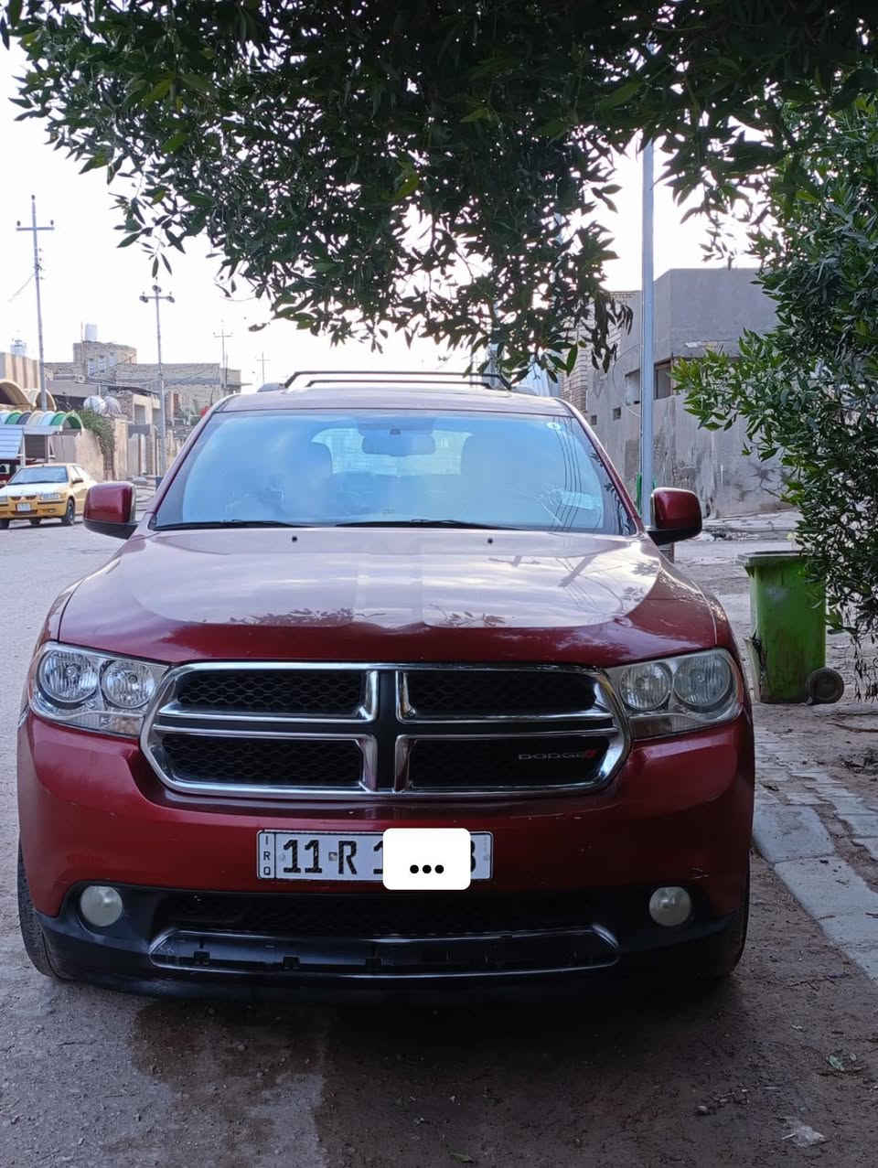 السلام عليكم
دورنكو 2013 خليجي 
محرك 6 سلندر 
فتحة وشاشة وكامرة 
كشنات جلد 
رقم بغداد هزة وسنوية جديدة
مكفولة من الضربة
فقط بارد بالجاملغ الامامي عكس السايق
وتكحيل بسيط في البنيد 
العنوان العمارة 
السعر 185 وبيه مجال بسيط 
حدادية نظيفة 
***********
رقم صاحب السيارة فقط اتصال 
الخاص مغلق
