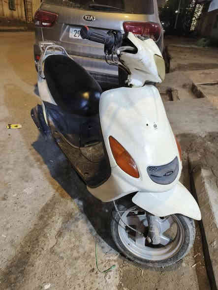 السلام عليكم
دراجة اكزز للبيع 
1⃣السعر 325
2⃣ناصريه مركز
3⃣بيه صوت عالي 
4⃣ كهربائيات شغاله
5⃣ما نقصهه شيء بس دهن و بانزين
للتواصل *********** واتساب
