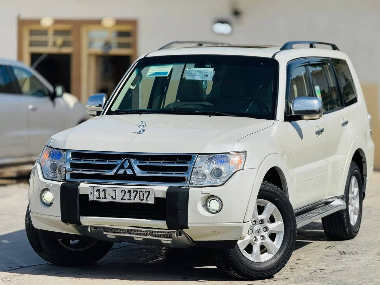 سلام عليكم
للبيع حبتور 2009 خليجي مكفولة فول مواصفات 

رقم بغداد باسمي سنوية 2030 هزة جديدة 

مواصفات الحبتور معروفه 

6 سلندر 

7 راكب 

دمام خلفي

3 قطع تبريد 

مري شفط 

فتحة سقف 

كامرة امامي + خلفي +حساس 

كشن كهرباء + جلد 

4x4

ترحيب 

ثلاجة 

اشاير بالمري

اي بي إس 

وبعد بيها هواي مواصفات 

سيارة نضيفه ومابيه اي نقص 

السعر 135 وبيها مجال 

مكاني بابل الحصوة للاستفسار ***********.
