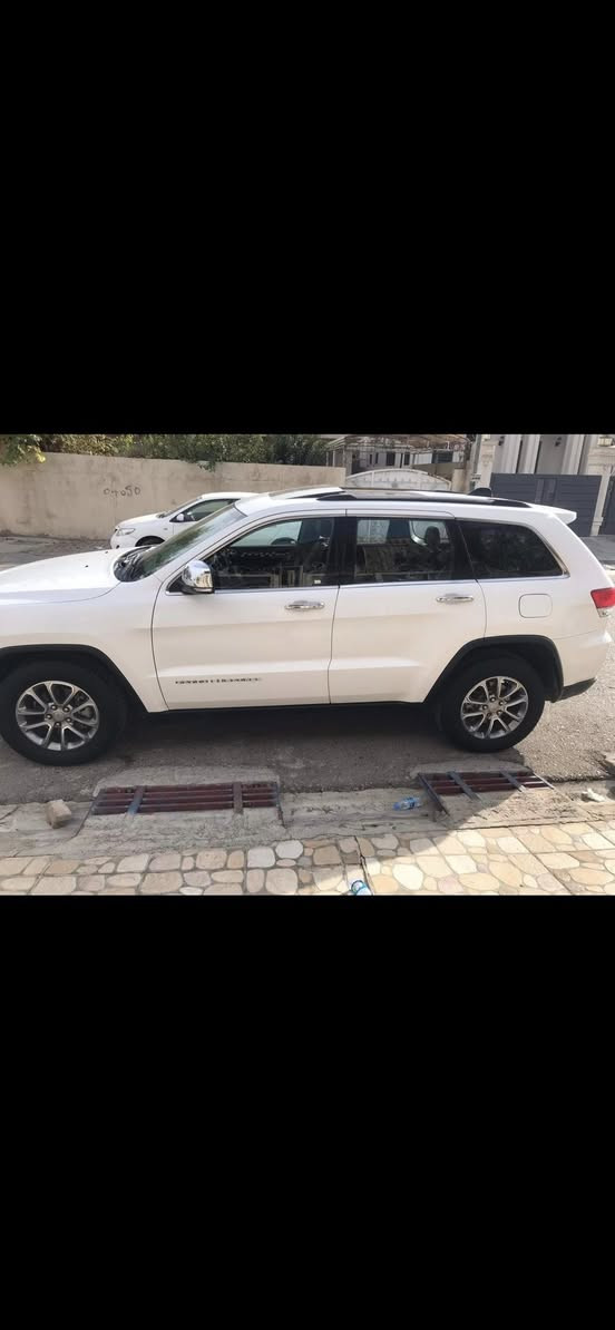 سلام عليكم

جيب 2014 لمتد فول 

جنطه كهرباء 

حساسات خلفيه 

بصمه 

شاشه كبيره 

تبريد شاشه 

دفع رباعي 4*4

كشنات جلد + تبريد + تدفئة 

كشن سايق خزن

فتحة بانوراما

فول تحكم ستيرن 

مثبت سرعه 

لايت زنون + عدسه

كشنات امامي كهربائي 

كامره خلفيه 

ماشيه 136 الف مايل 

فول بعد بيه هواي موصفات 

مكينه بشرط كير كذالك 

مناقصه برغي 

رقم اربيل بسمي 
 
 سيارا كلين بس بي تعديل بارد  جاملاغ امامي بگد أربع أصابع  فقط 

مكان كركوك

السعر 240 ورقه وبيه مجال 

*********** غير متواجد على الفيس فقط اتصال ☎️
