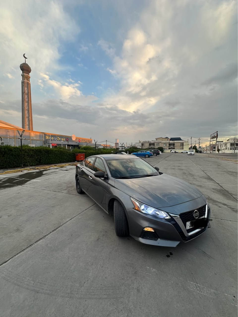 ALTIMA S
سەیارەکە دوو دەرگایی سایەق سبوخە +جاملخی پیشەوە ساردە +ئیرباگ بەس شان تەقیە پشتو پێش کەپس سەیرەکە توندو تۆلو گەنجانە کامل سیرڤس کرایە و رونی هایدرۆلیک گۆرایە بە ١٠٠$ سەیارەکە گەنجانیەو بەناوی خۆمە ١٥٠کم رۆشتیە131$ مەجالی تیدایە أربيل, العراق


**إذا كنت صاحب هذا الإعلان وتريد حذفه لأي سبب، رجاءا أرسل رسالة إلى الدعم الفني**