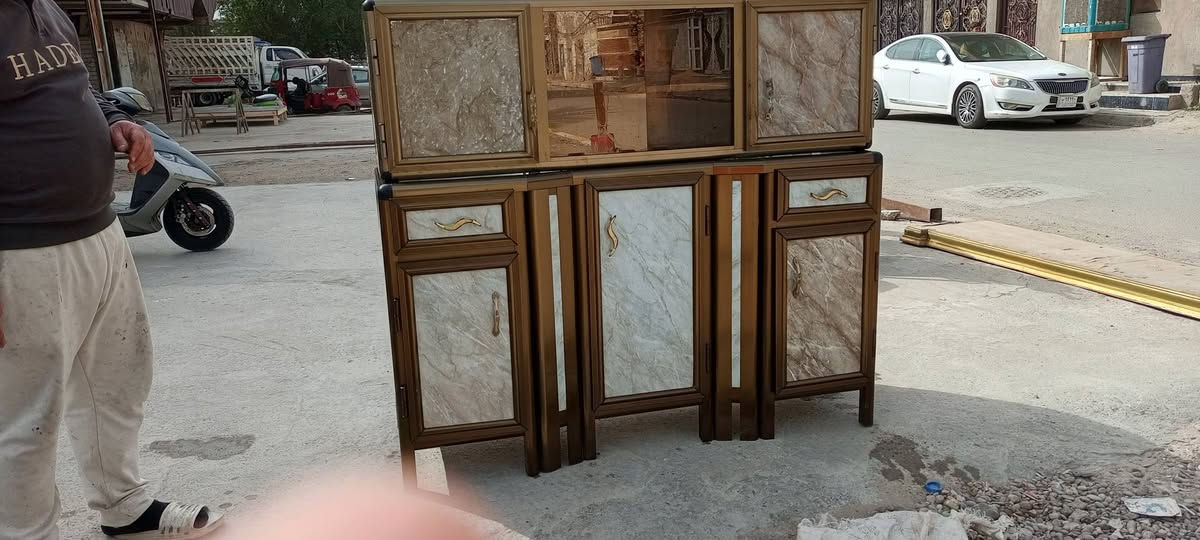 للبيع كاونترات نظيفه جدا مكان بغداد شعله ***********.
